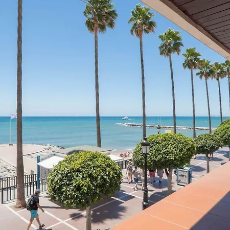 Eden Roc Beachfront