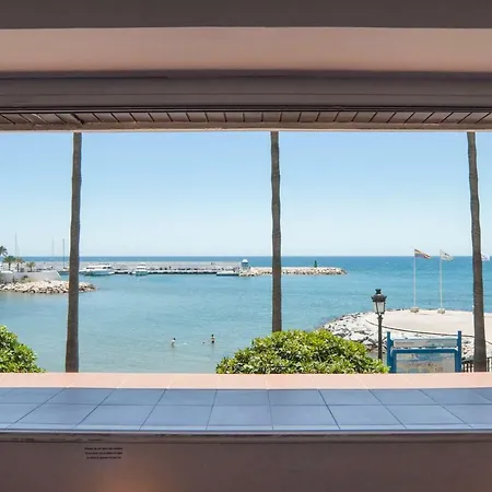 Apartment Eden Roc Beachfront *